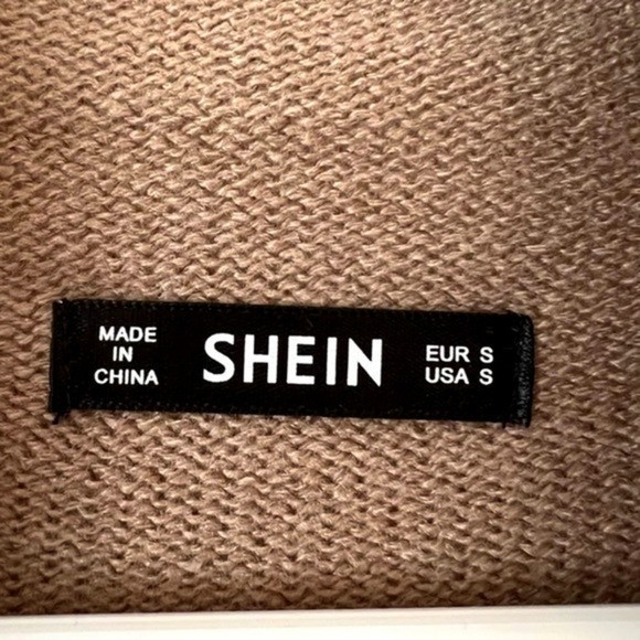 Turtle Neck - Picture 1 of 3